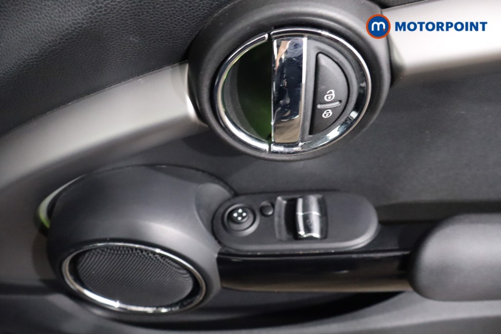 Mini Hatchback Cooper Exclusive Manual Petrol Hatchback - Stock Number (1552628) - 17th supplementary image