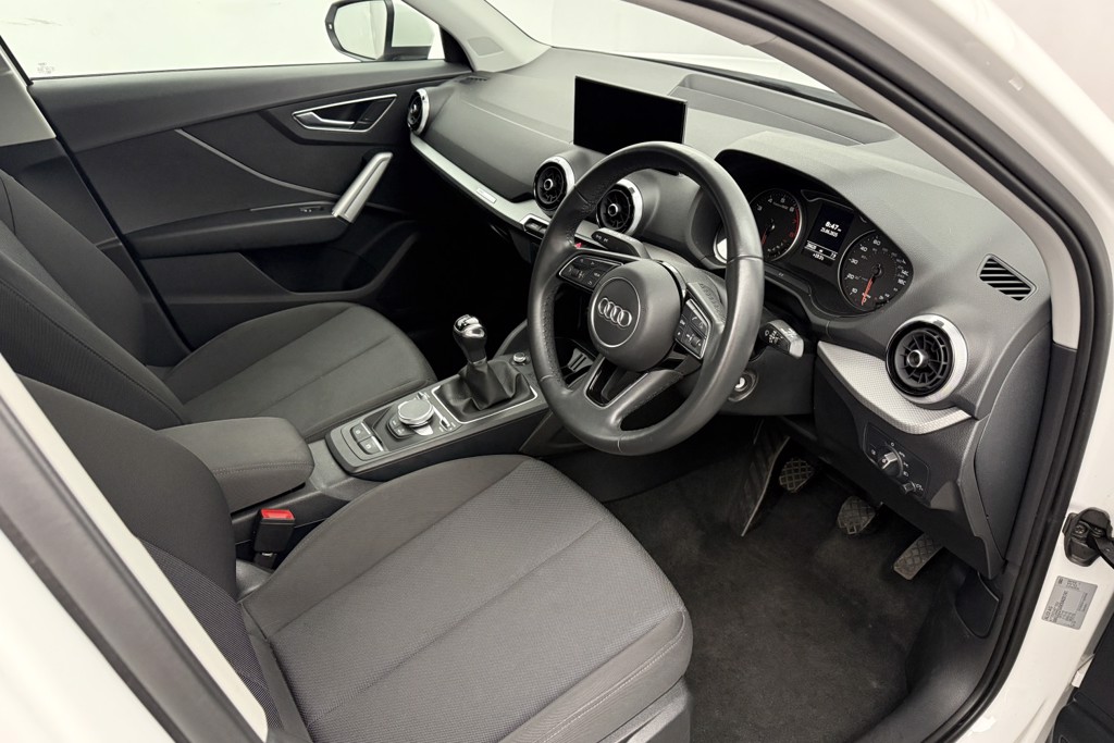 Audi Q2 Technik Manual Petrol SUV - Stock Number (1552832) - 1st supplementary image