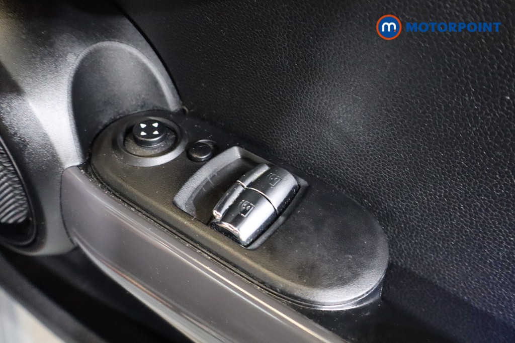 Mini Hatchback Cooper Sport Manual Petrol Hatchback - Stock Number (1552938) - 8th supplementary image