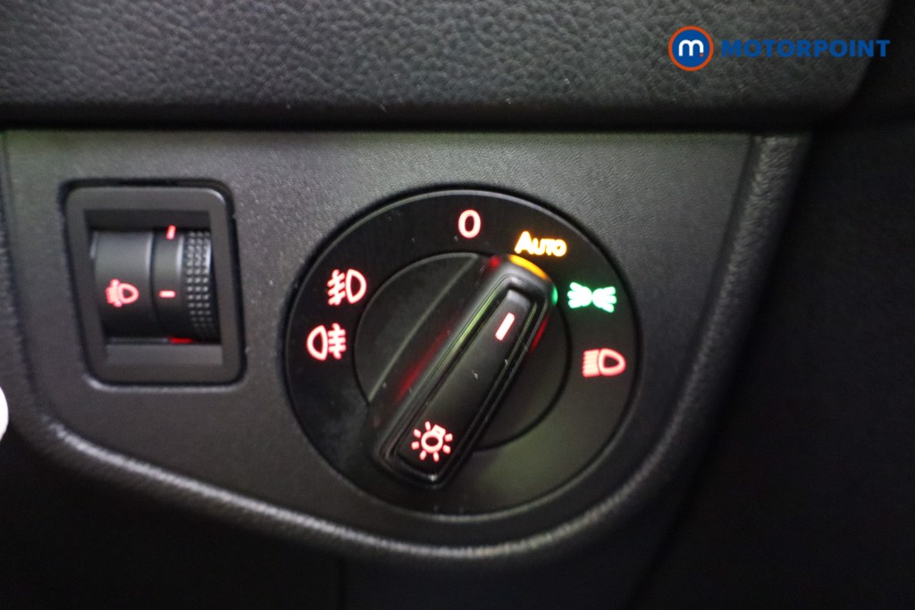 Volkswagen Polo Match Manual Petrol Hatchback - Stock Number (1553174) - 5th supplementary image
