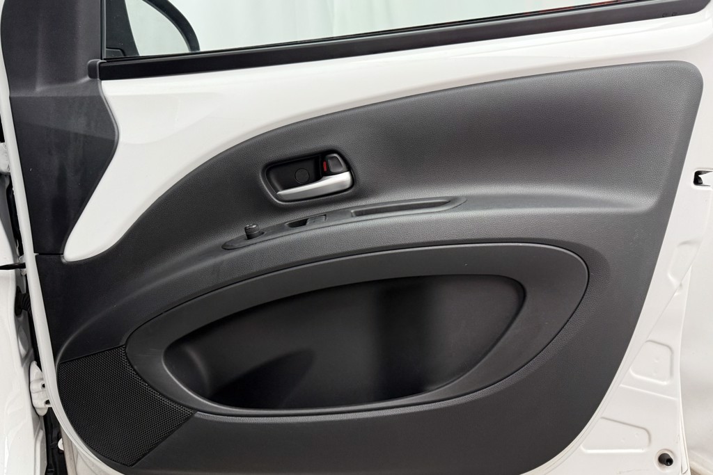Toyota Aygo X Pure Manual Petrol Hatchback - Stock Number (1553352) - 14th supplementary image