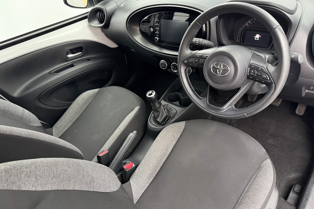 Toyota Aygo X Pure Manual Petrol Hatchback - Stock Number (1553352) - 1st supplementary image