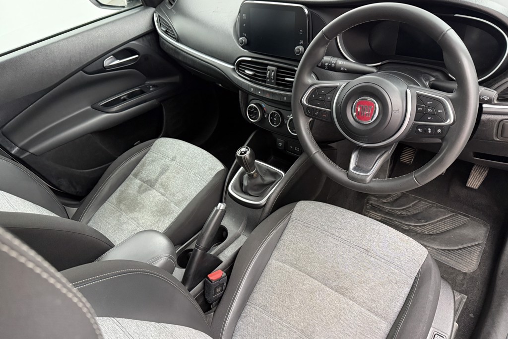 Fiat Tipo Cross 1.0 5Dr Manual Petrol Hatchback - Stock Number (1553372) - 1st supplementary image