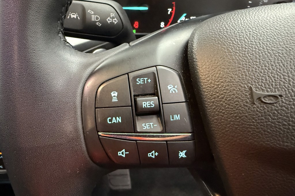 Ford Focus Active Style Manual Petrol Hatchback - Stock Number (1553391) - 4th supplementary image