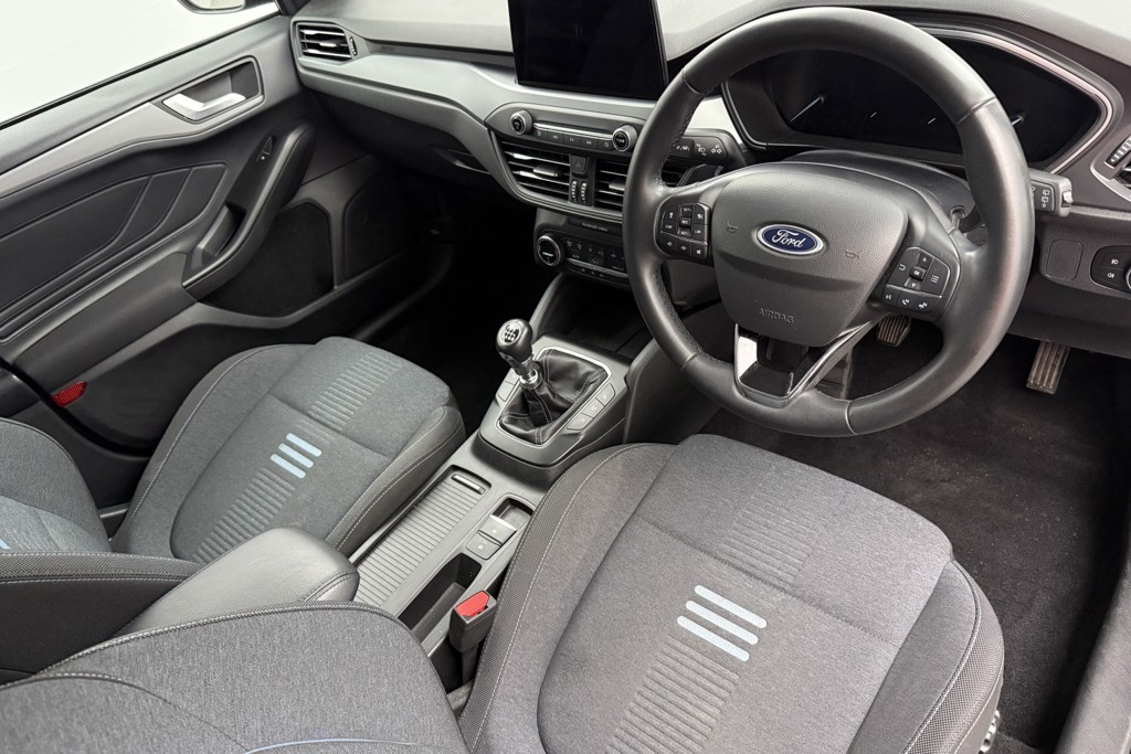 Ford Focus Active Style Manual Petrol Hatchback - Stock Number (1553391) - 1st supplementary image
