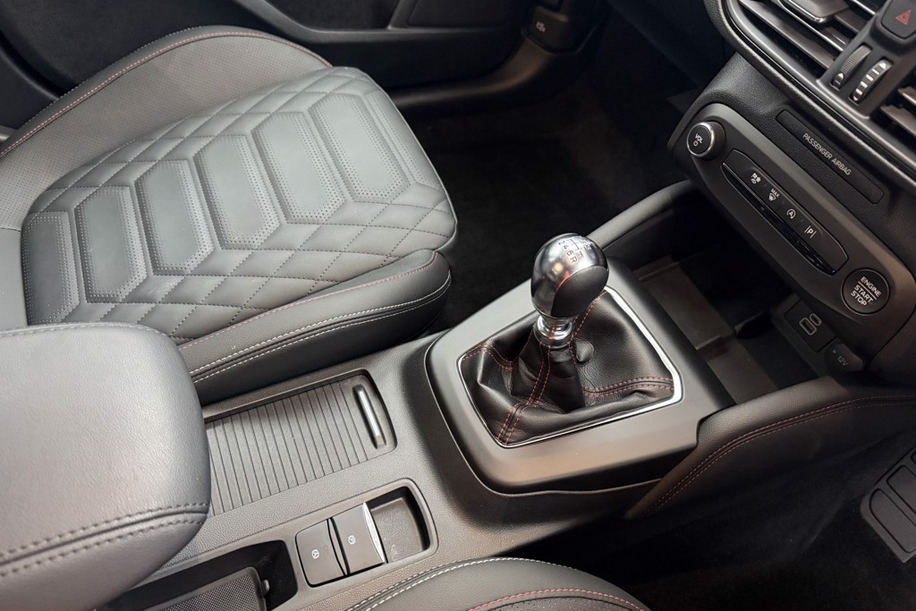 Ford Focus St-Line X Manual Petrol-Electric Hybrid Hatchback - Stock Number (1553637) - 15th supplementary image