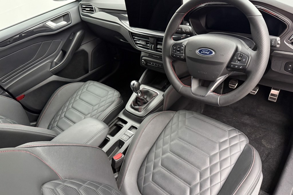 Ford Focus St-Line X Manual Petrol-Electric Hybrid Hatchback - Stock Number (1553637) - 1st supplementary image