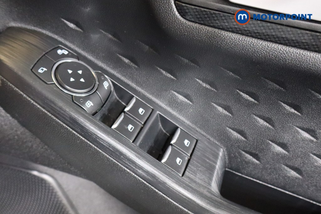 Ford Kuga St-Line Edition Manual Petrol SUV - Stock Number (1553849) - 8th supplementary image