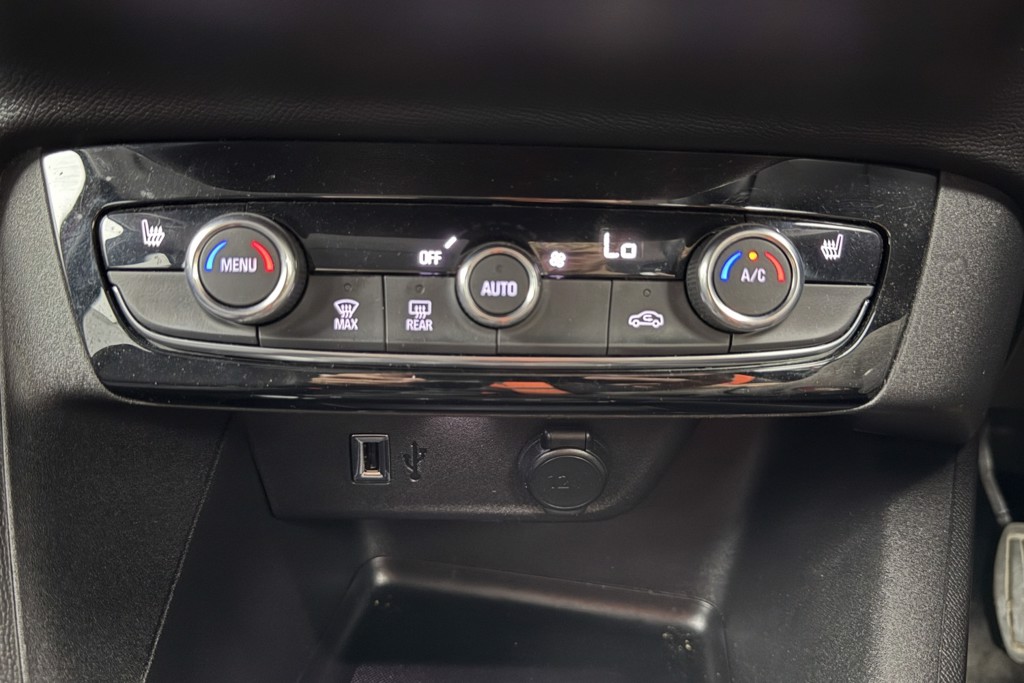Vauxhall Corsa Elite Edition Manual Petrol Hatchback - Stock Number (1554237) - 11th supplementary image