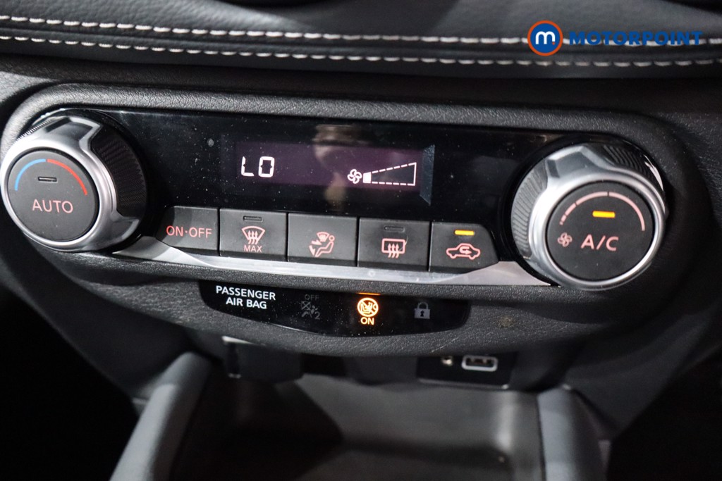 Nissan Juke N-Connecta Automatic Petrol SUV - Stock Number (1554242) - 17th supplementary image