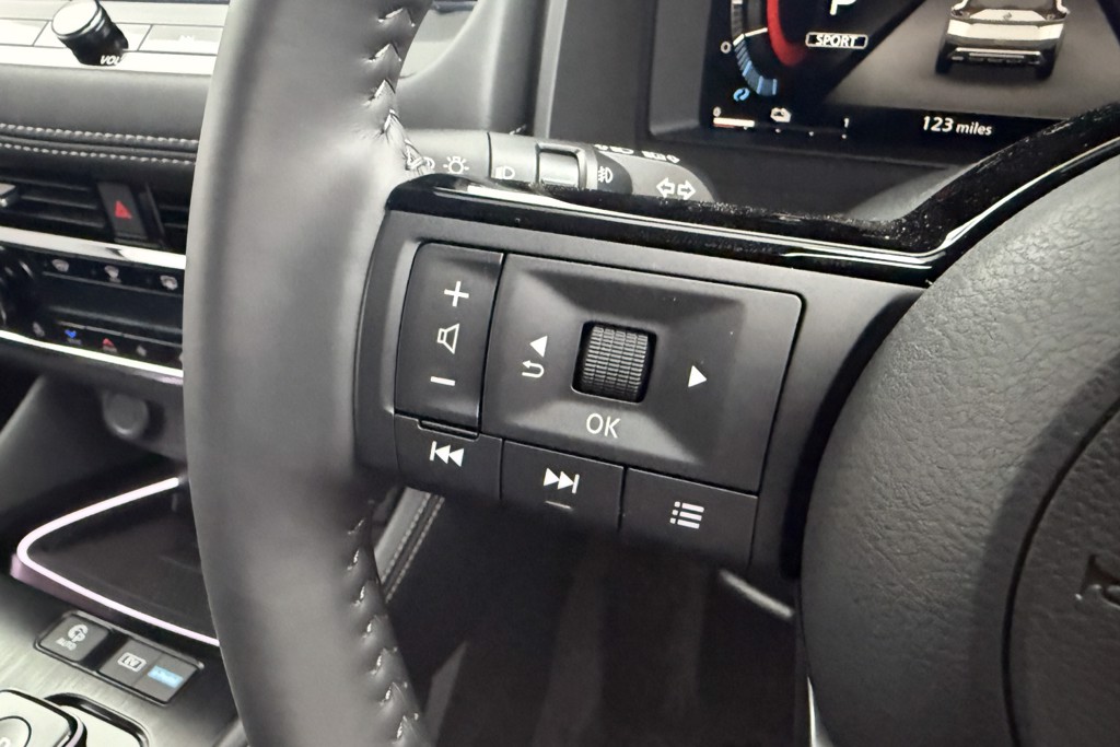 Nissan X-Trail Tekna Automatic Petrol-Electric Hybrid SUV - Stock Number (1554427) - 4th supplementary image