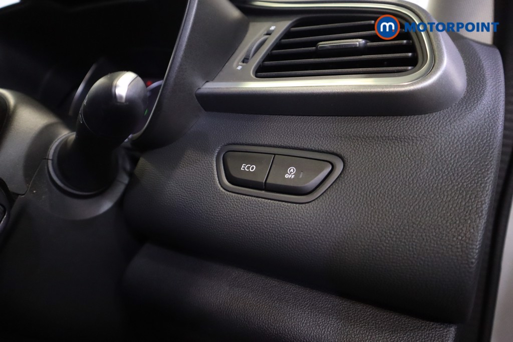 Renault Kadjar Dynamique Nav Manual Petrol SUV - Stock Number (1554696) - 5th supplementary image