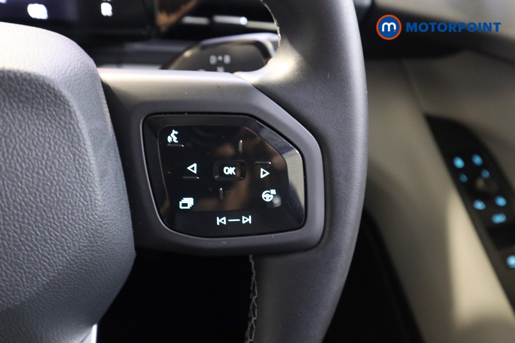 Ford Explorer Select Automatic Electric SUV - Stock Number (1555636) - 4th supplementary image