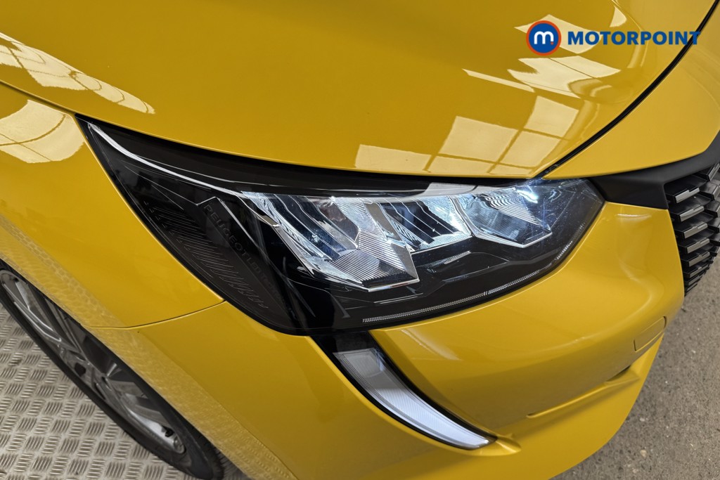 Peugeot 208 Active Premium Manual Petrol Hatchback - Stock Number (1555667) - 17th supplementary image