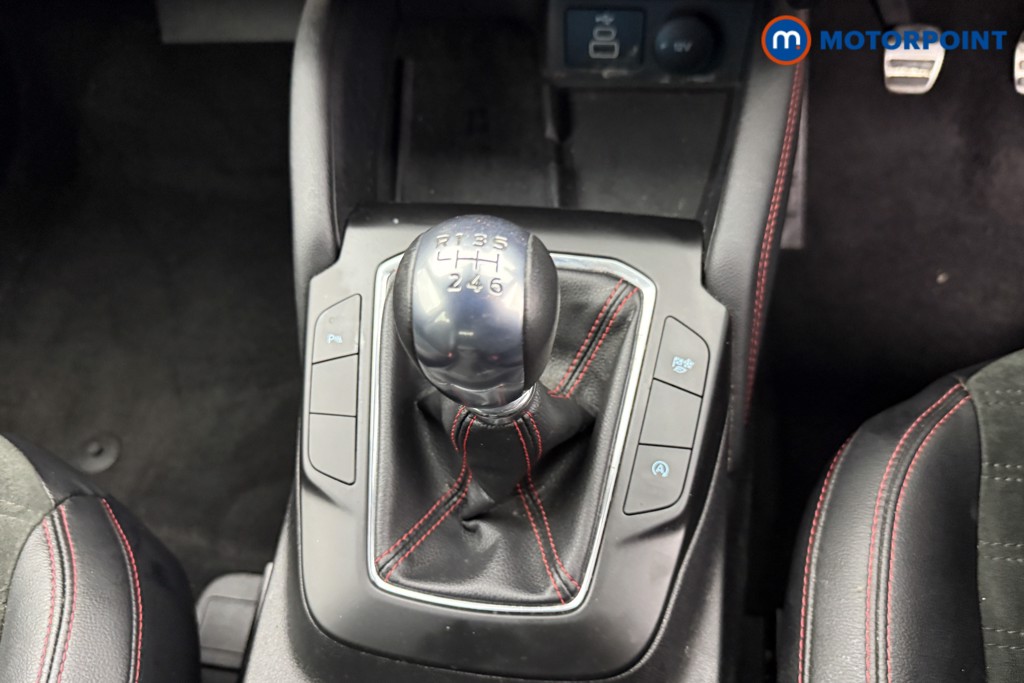Ford Kuga St-Line Edition Manual Petrol SUV - Stock Number (1555844) - 11th supplementary image