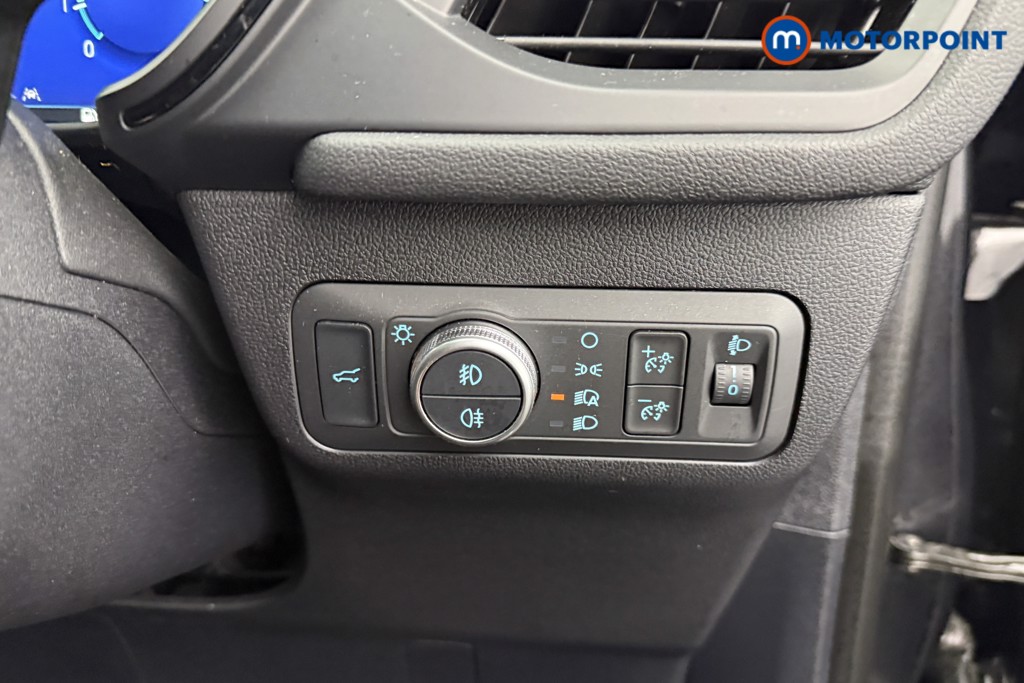 Ford Kuga St-Line Edition Manual Petrol SUV - Stock Number (1555844) - 14th supplementary image