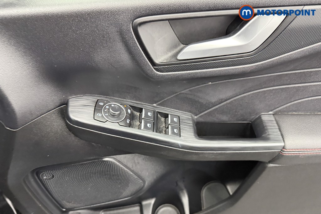 Ford Kuga St-Line Edition Manual Petrol SUV - Stock Number (1555844) - 15th supplementary image