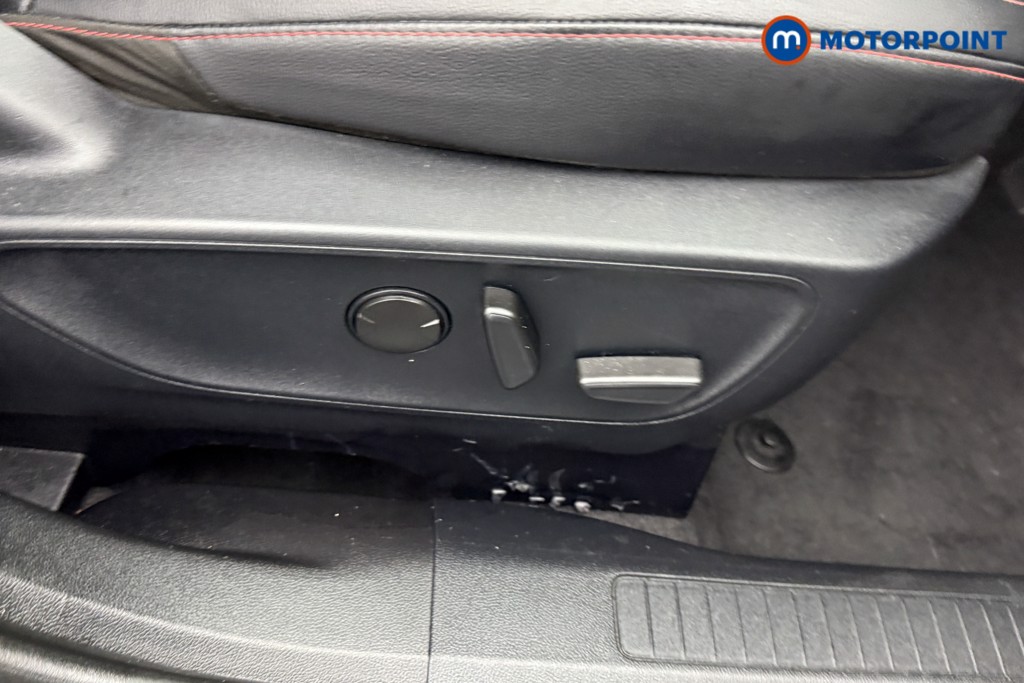 Ford Kuga St-Line Edition Manual Petrol SUV - Stock Number (1555844) - 17th supplementary image