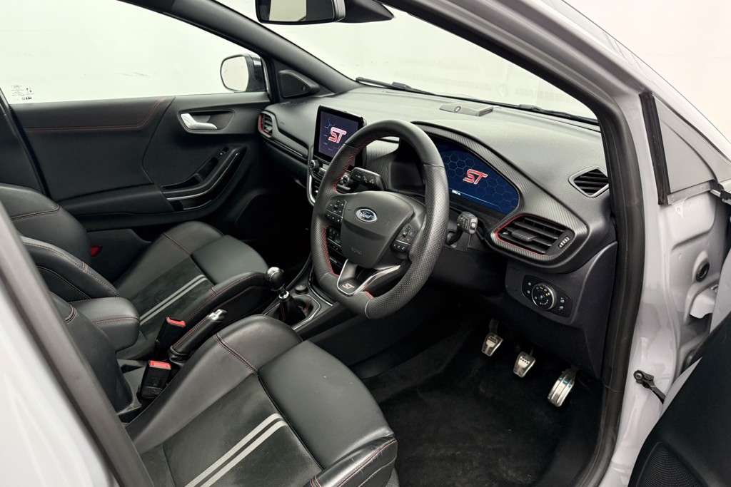 Ford Puma ST Manual Petrol SUV - Stock Number (1555970) - 1st supplementary image