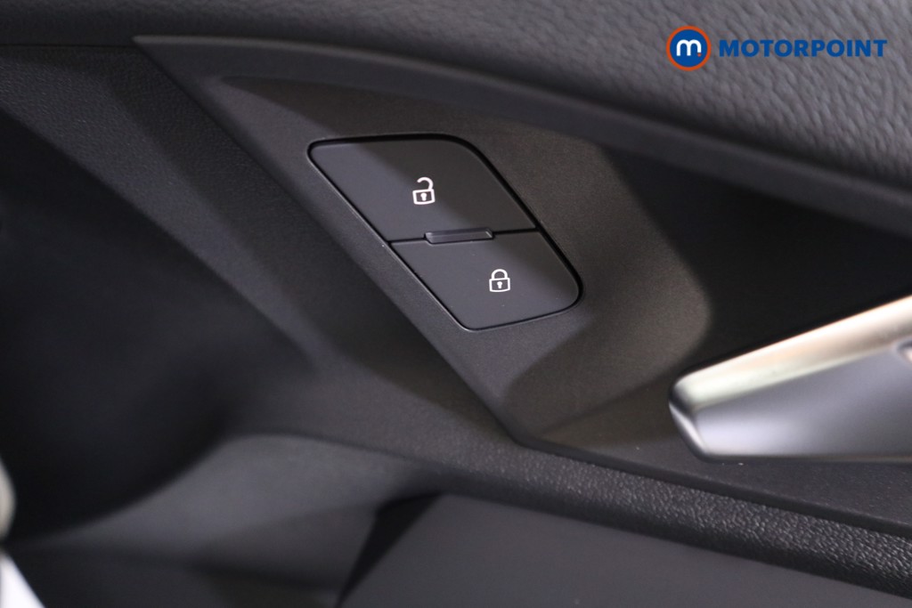 Audi A3 Technik Automatic Petrol Hatchback - Stock Number (1556230) - 11th supplementary image