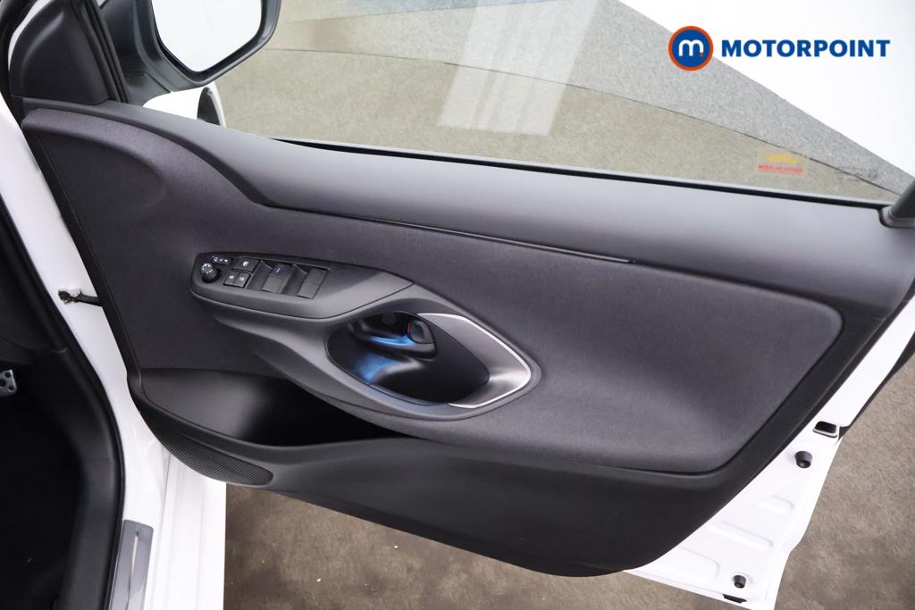 Toyota Yaris Gr Sport Automatic Petrol-Electric Hybrid Hatchback - Stock Number (1556617) - 18th supplementary image