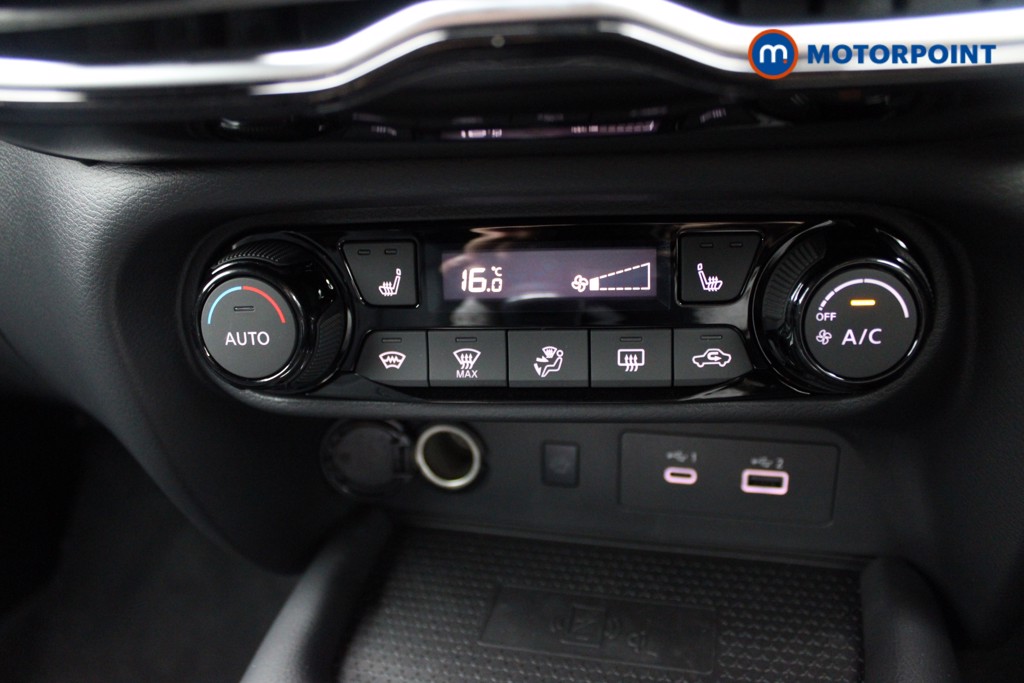 Nissan Juke Tekna Manual Petrol SUV - Stock Number (1556778) - 9th supplementary image