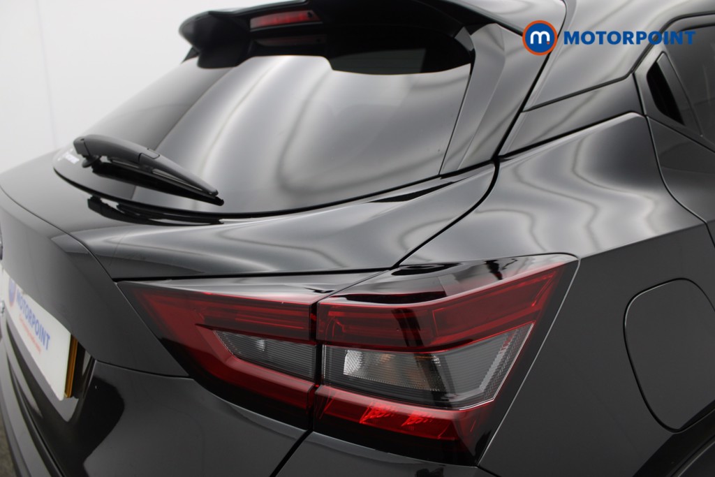 Nissan Juke Tekna Manual Petrol SUV - Stock Number (1556778) - 24th supplementary image