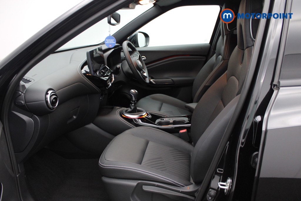 Nissan Juke Tekna Manual Petrol SUV - Stock Number (1556778) - 1st supplementary image