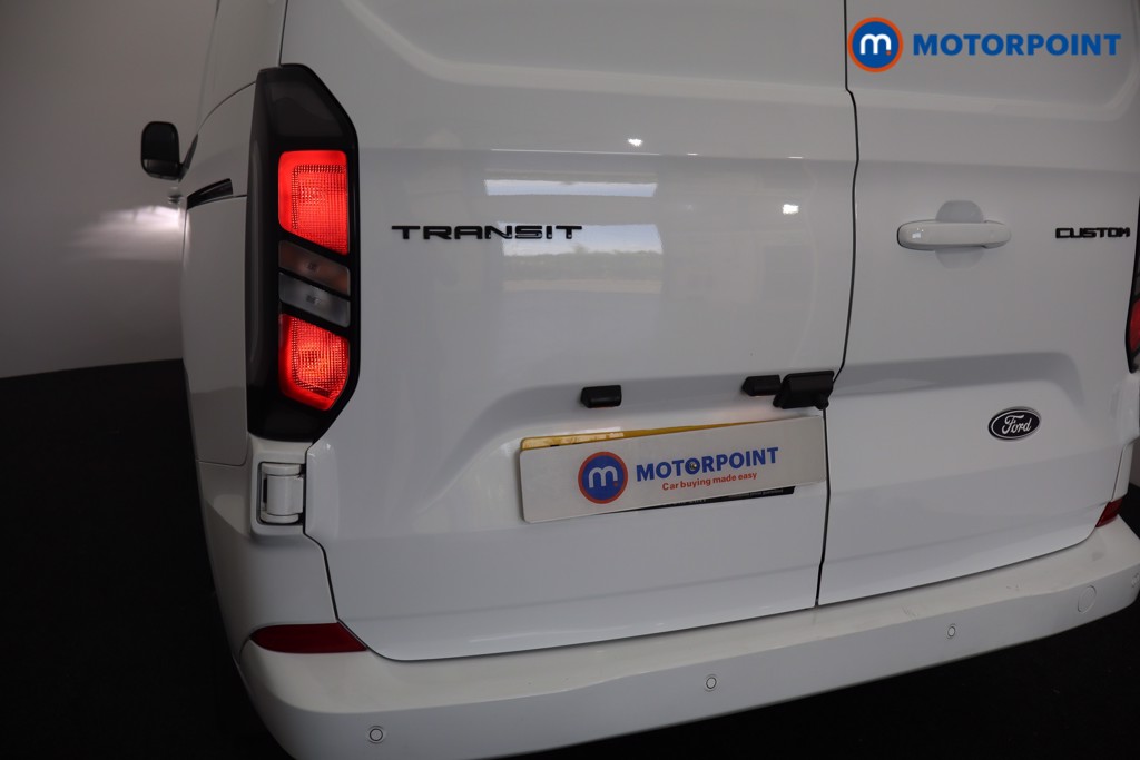 Ford Transit Custom Limited Manual Diesel Panel Van - Stock Number (1556941) - 17th supplementary image
