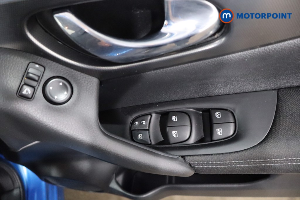 Nissan Qashqai N-Connecta Automatic Petrol SUV - Stock Number (1556991) - 18th supplementary image