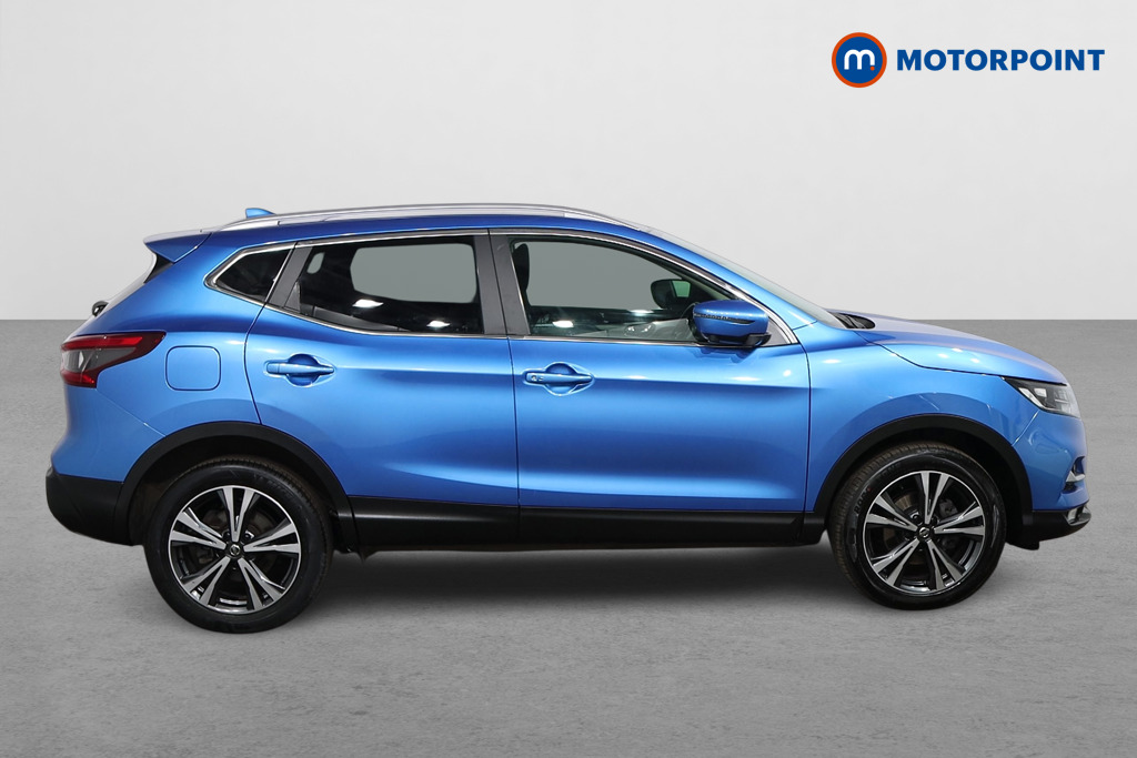 Nissan Qashqai N-Connecta Automatic Petrol SUV - Stock Number (1556991) - Drivers side