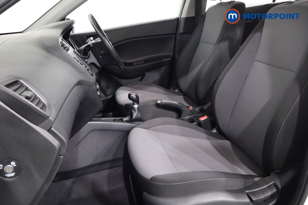 Hyundai I20 SE Manual Petrol Hatchback - Stock Number (1557100) - 4th supplementary image