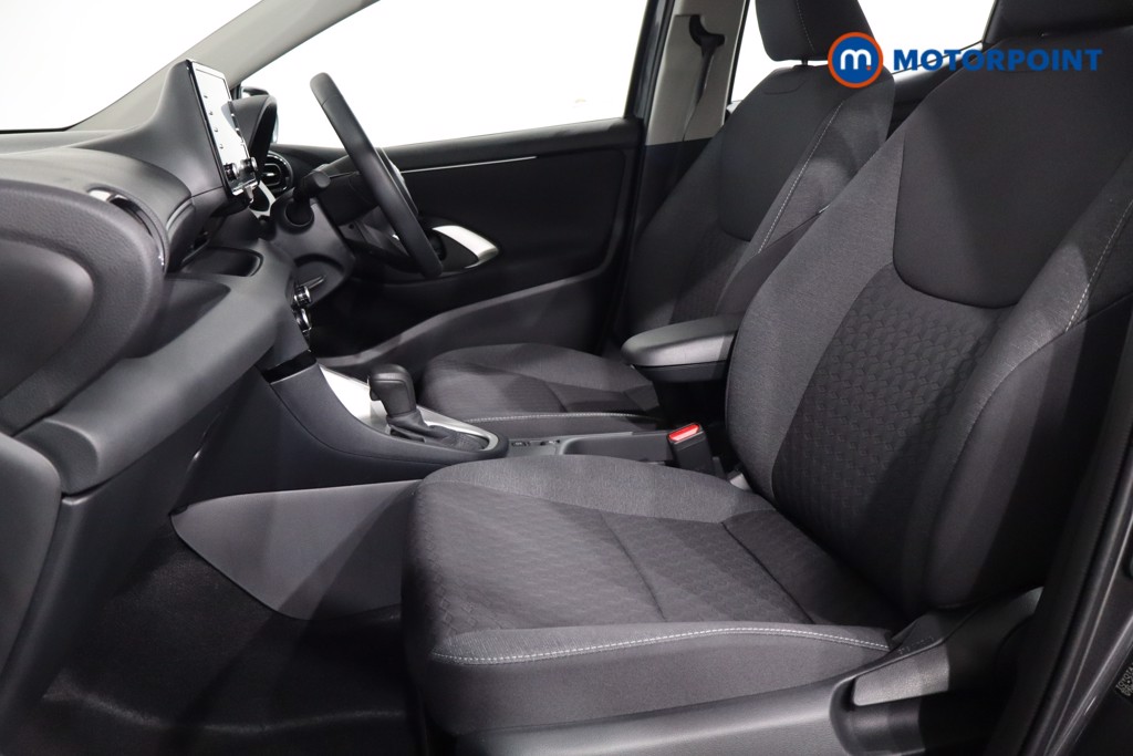 Toyota Yaris Icon Automatic Petrol-Electric Hybrid Hatchback - Stock Number (1557355) - 4th supplementary image