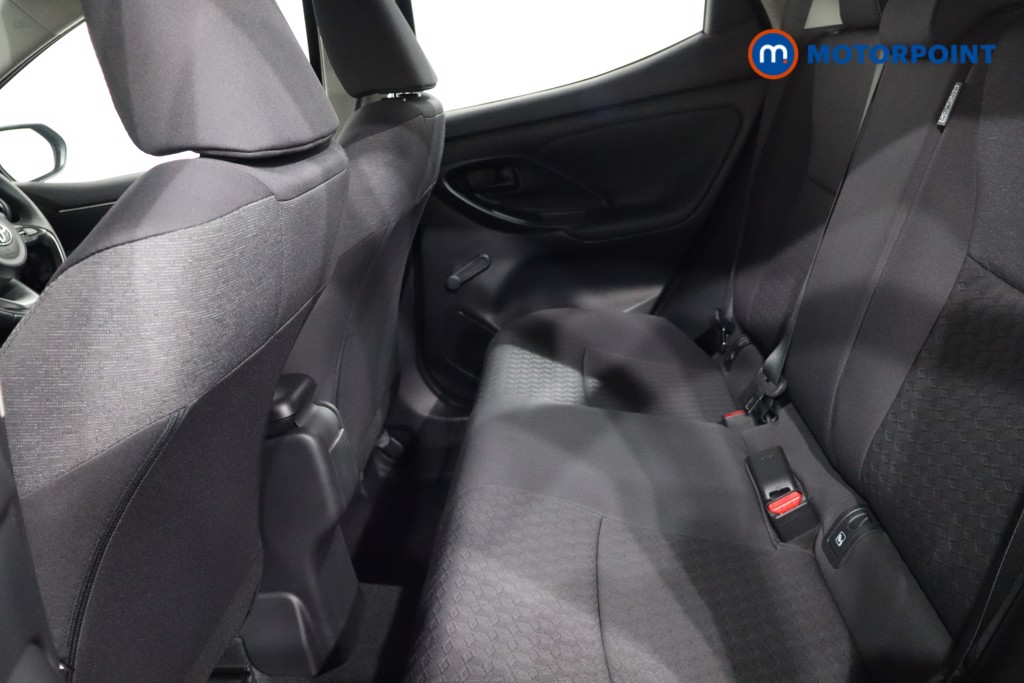 Toyota Yaris Icon Automatic Petrol-Electric Hybrid Hatchback - Stock Number (1557355) - 5th supplementary image
