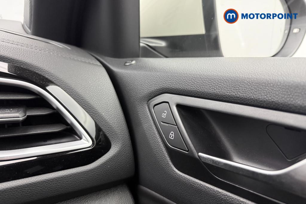 Volkswagen T-Roc R-Line Automatic Petrol SUV - Stock Number (1557542) - 18th supplementary image