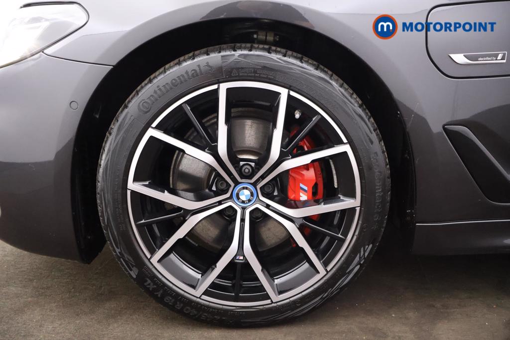 BMW 5 Series M Sport Automatic Petrol Plug-In Hybrid Estate - Stock Number (1557923) - 14th supplementary image