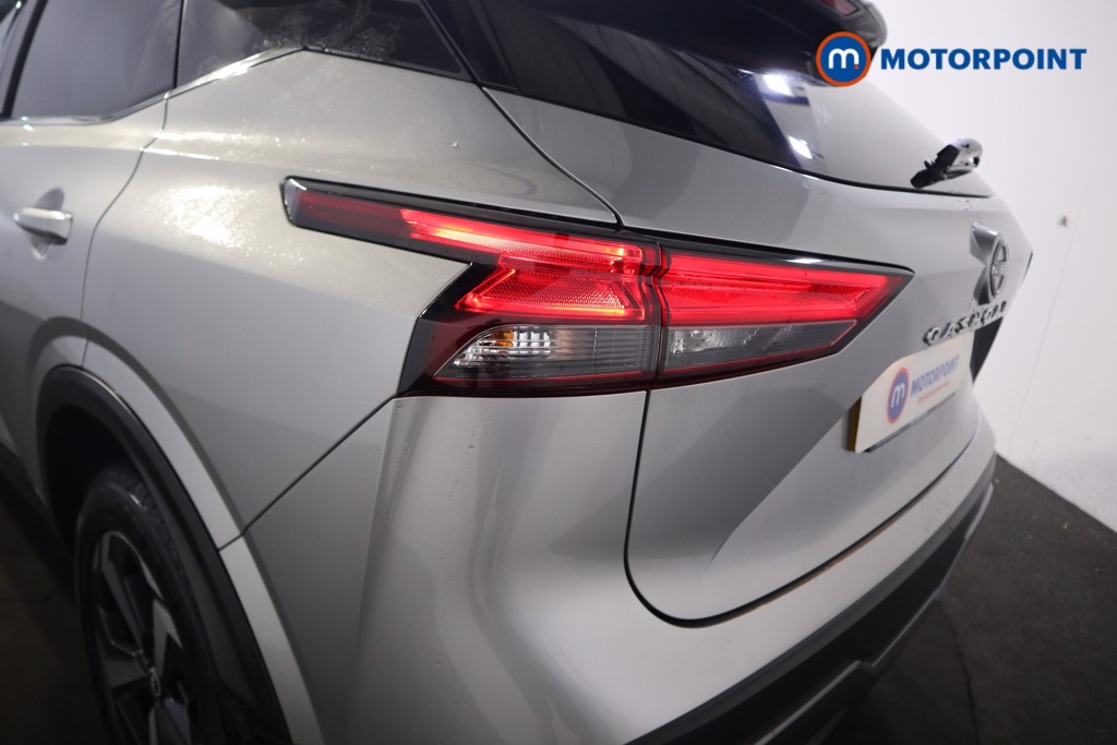 Nissan Qashqai N-Connecta Automatic Petrol SUV - Stock Number (1553746) - 20th supplementary image