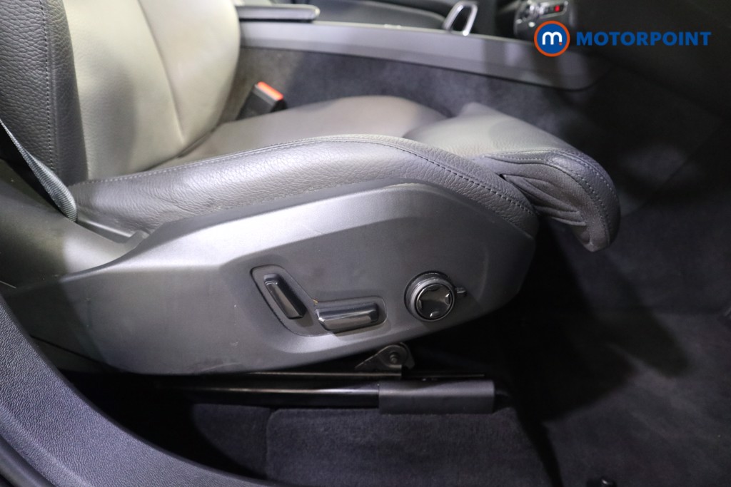 Volvo Xc60 Plus Automatic Diesel SUV - Stock Number (1556012) - 11th supplementary image