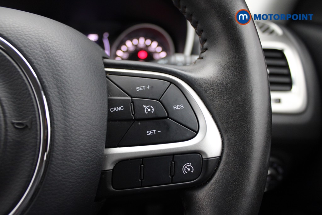 Jeep Compass Longitude Manual Petrol SUV - Stock Number (1534177) - 13th supplementary image