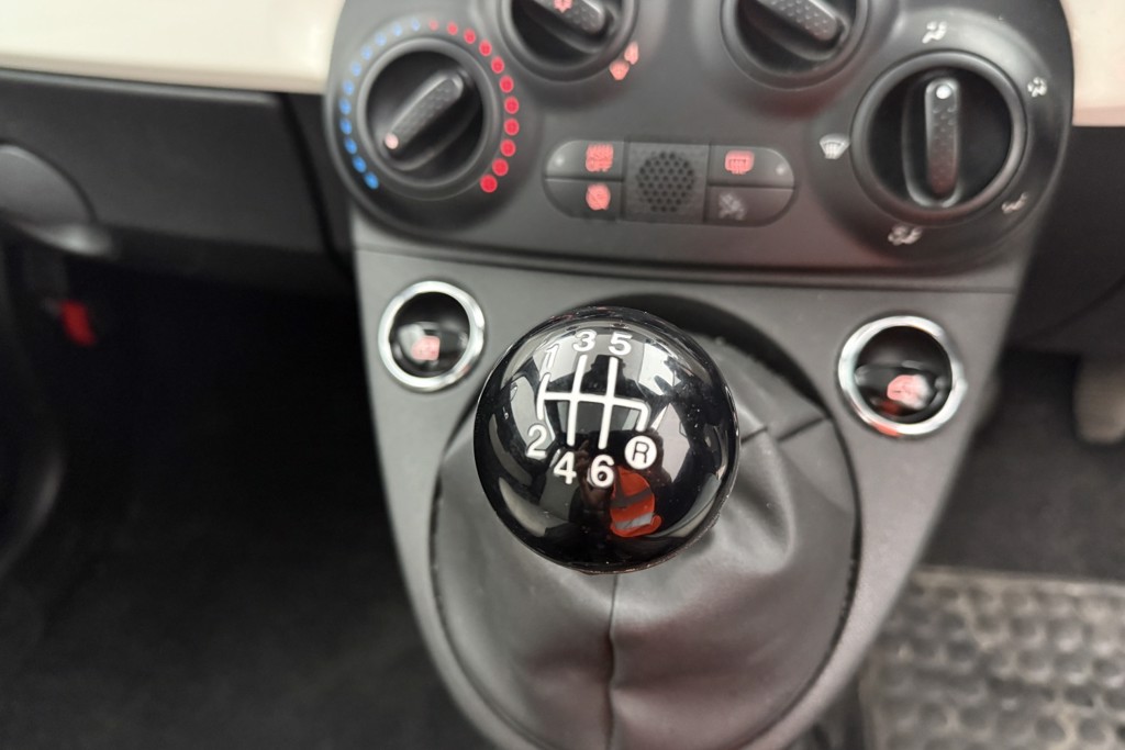 Fiat 500 Dolcevita Manual Petrol-Electric Hybrid Hatchback - Stock Number (1543067) - 10th supplementary image