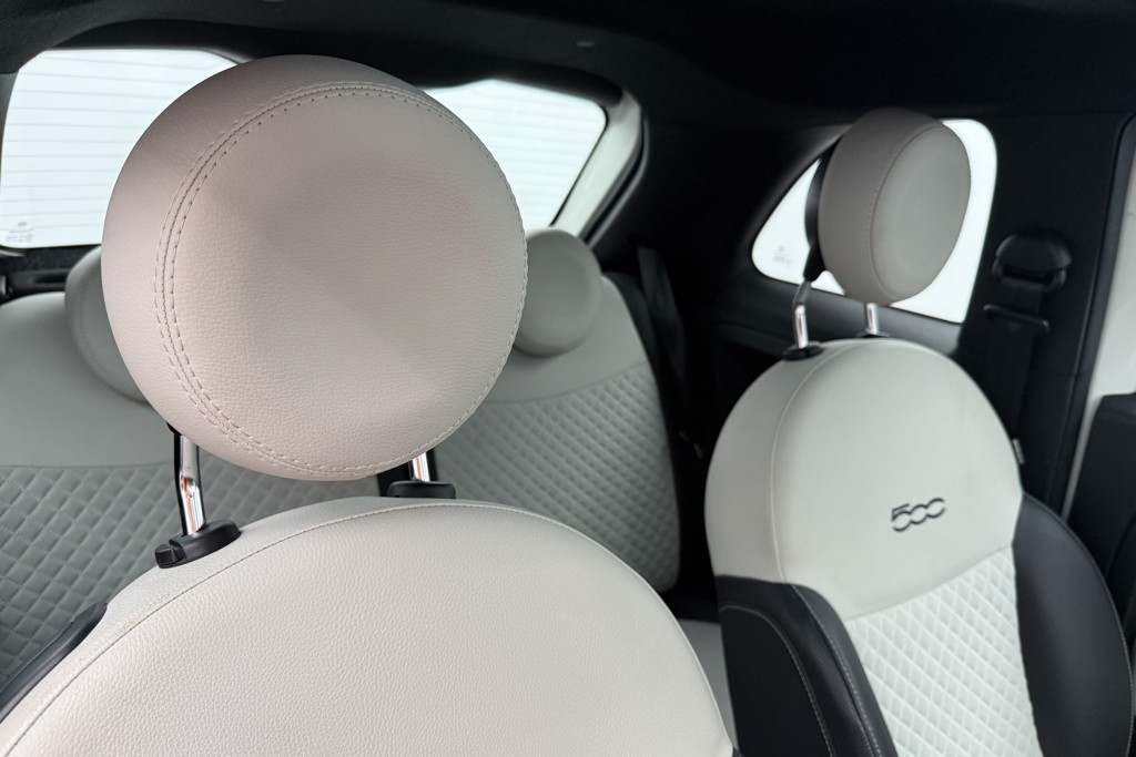 Fiat 500 Dolcevita Manual Petrol-Electric Hybrid Hatchback - Stock Number (1543067) - 16th supplementary image