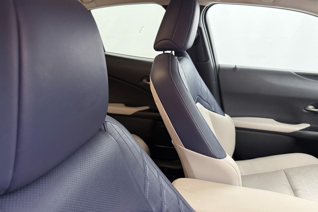 Lexus UX 300E 150Kw 54.3 Kwh 5Dr E-Cvt Takumi Pack Automatic Electric SUV - Stock Number (1543839) - 15th supplementary image