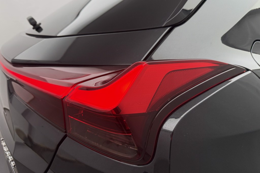 Lexus UX 300E 150Kw 54.3 Kwh 5Dr E-Cvt Takumi Pack Automatic Electric SUV - Stock Number (1543839) - 23rd supplementary image