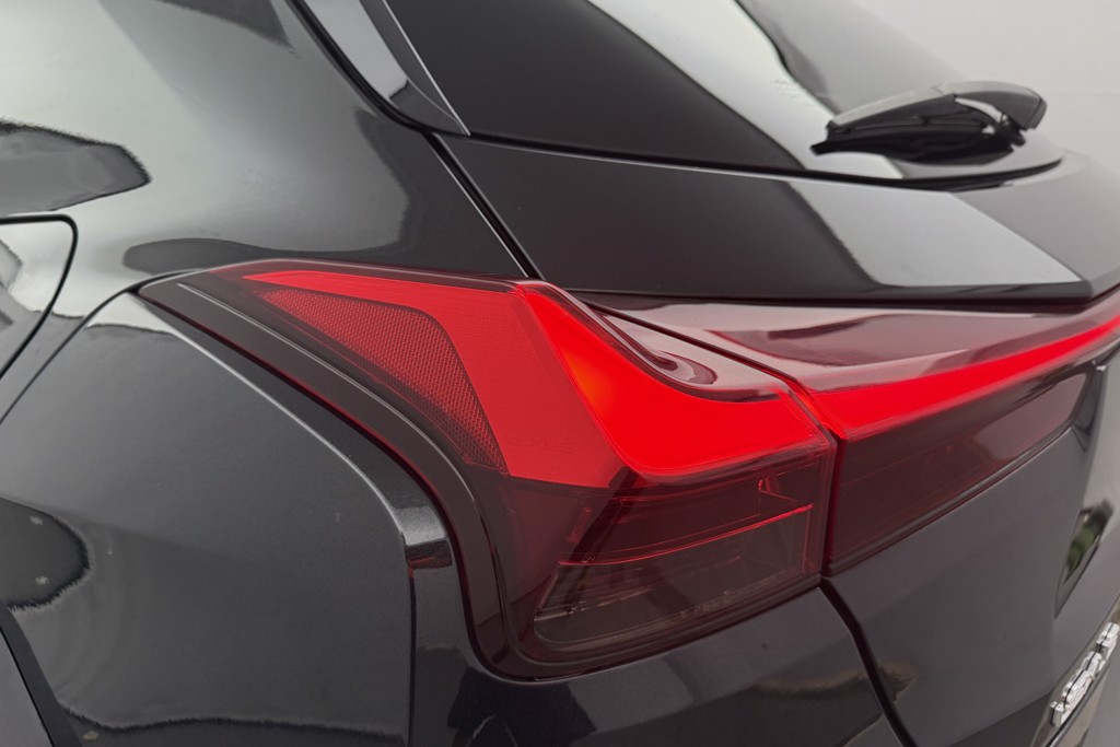 Lexus UX 300E 150Kw 54.3 Kwh 5Dr E-Cvt Takumi Pack Automatic Electric SUV - Stock Number (1543839) - 24th supplementary image