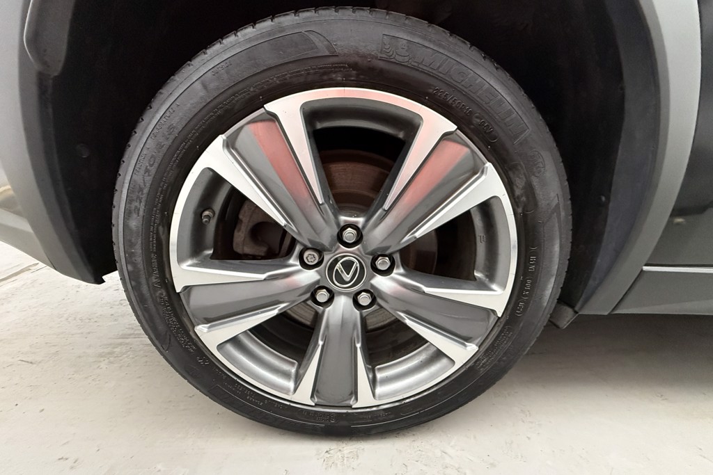 Lexus UX 300E 150Kw 54.3 Kwh 5Dr E-Cvt Takumi Pack Automatic Electric SUV - Stock Number (1543839) - 30th supplementary image