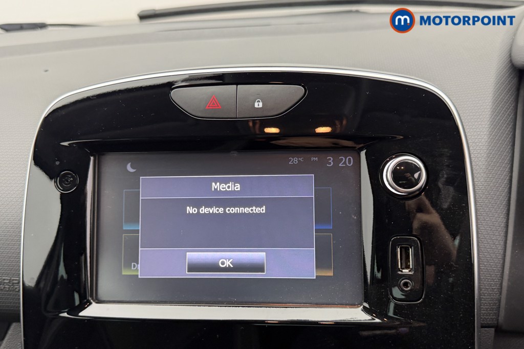 Renault Clio Iconic Manual Petrol Hatchback - Stock Number (1546067) - 7th supplementary image