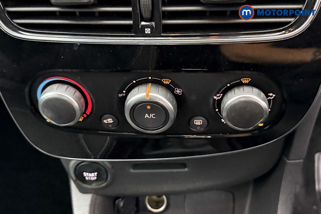 Renault Clio Iconic Manual Petrol Hatchback - Stock Number (1546067) - 11th supplementary image
