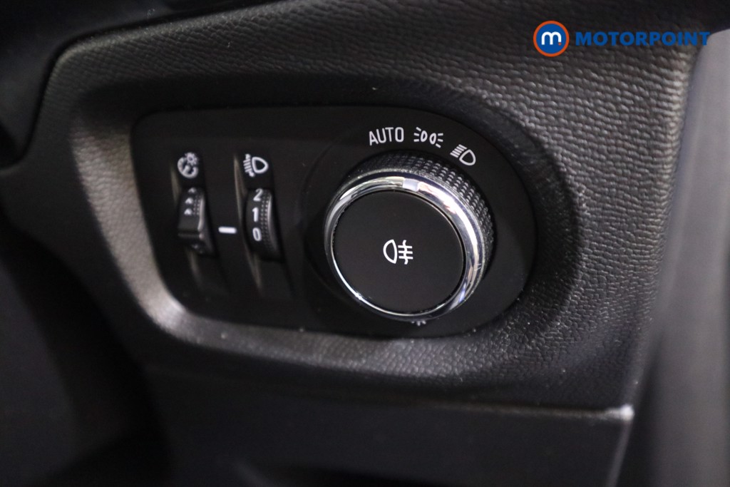Vauxhall Corsa SE Manual Petrol Hatchback - Stock Number (1548954) - 9th supplementary image