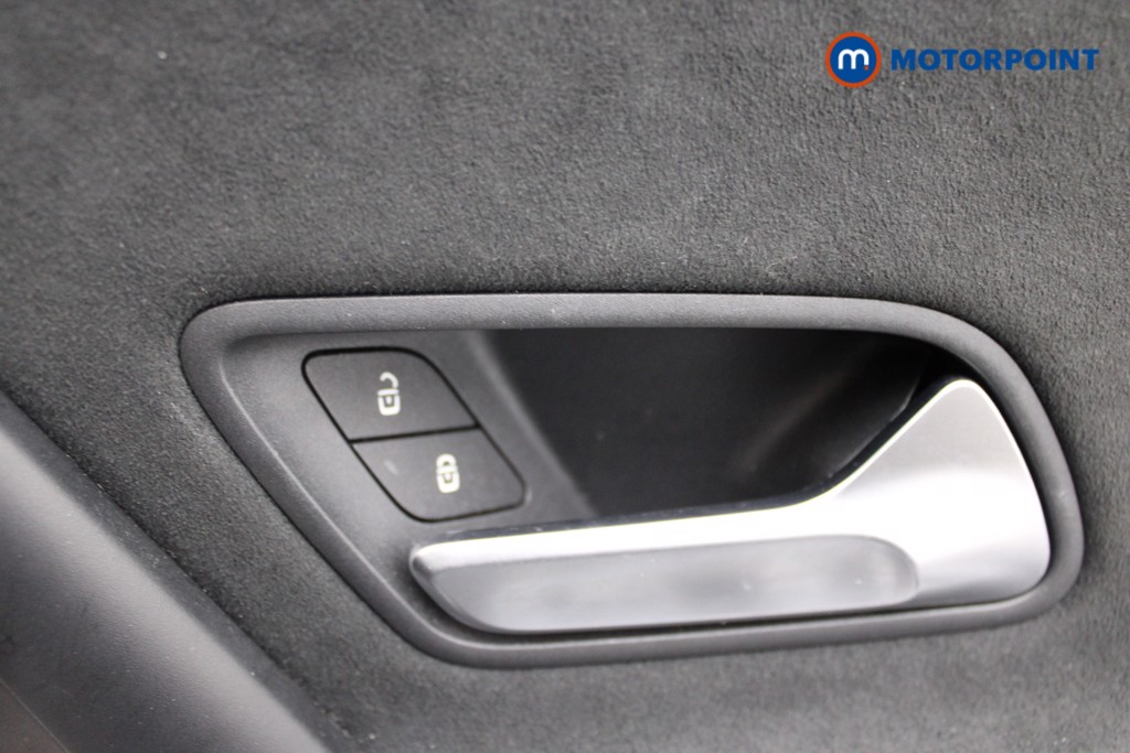 Mercedes-Benz A Class Amg Line Automatic Petrol Hatchback - Stock Number (1549606) - 17th supplementary image