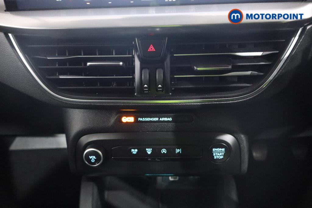 Ford Focus Titanium Manual Petrol Hatchback - Stock Number (1551329) - 3rd supplementary image